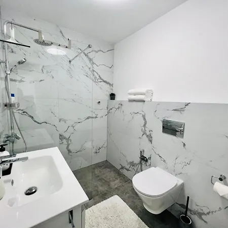 Paulmarie Duplex Ocean View 阿德耶
