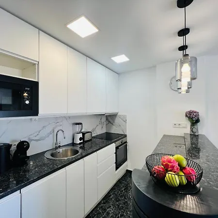 Duplex Apartment With Panoramic View And Terrace Apartmán